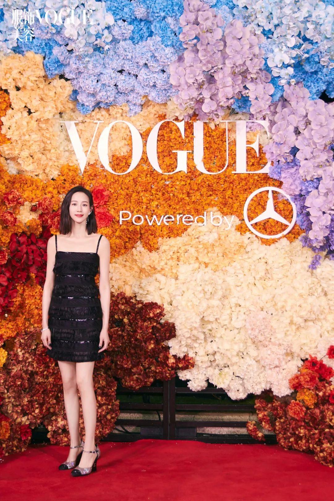 最新Vogue封面，时尚潮流新篇章启幕